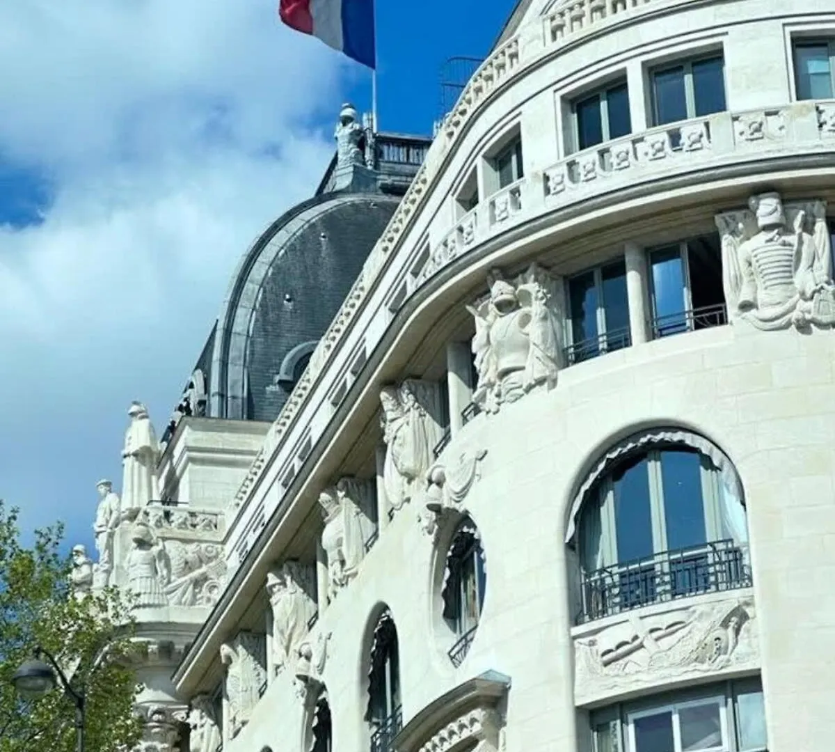 Typical Luxurious Parisian Getaway Parijs