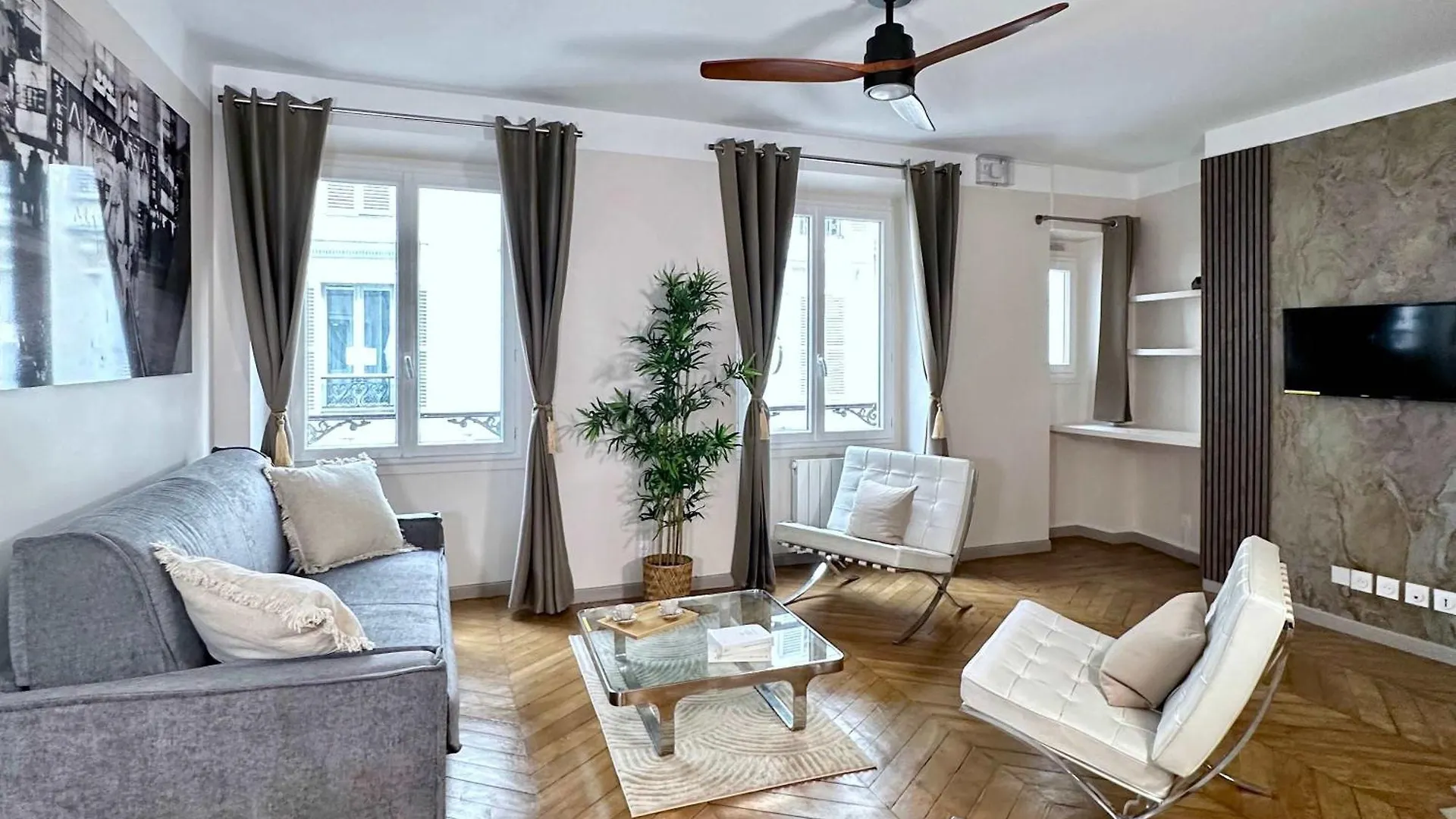 Typical Luxurious Parisian Getaway * Paris